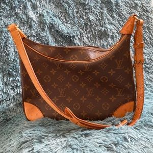 Authentic Louis Vuitton vintage shoulder bag